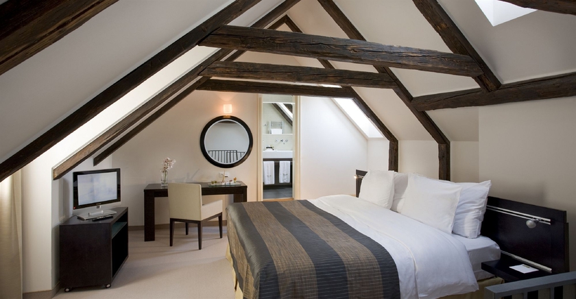 Imagen de la habitación del Hotel Golden Angel. Foto 10