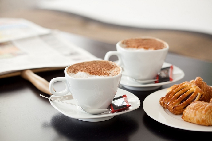 Imagen del bar/restaurante del Hotel Golden Angel. Foto 4