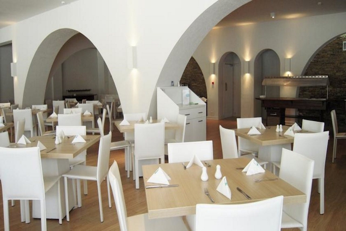 Imagen general del Hotel Golden Arches. Foto 10