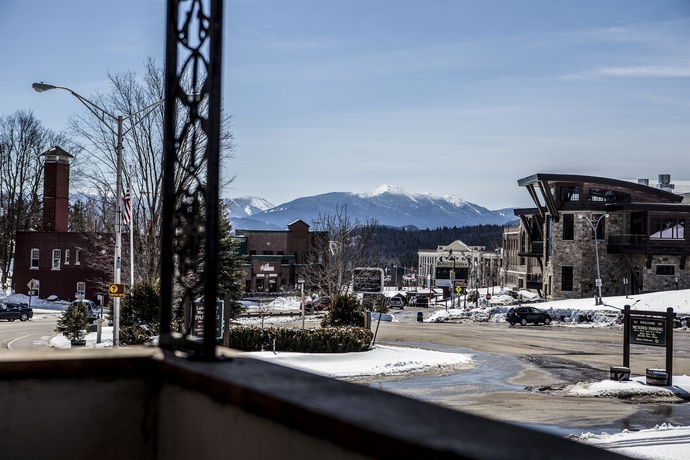 Imagen de los exteriores del Hotel Golden Arrow Lakeside Resort. Foto 8