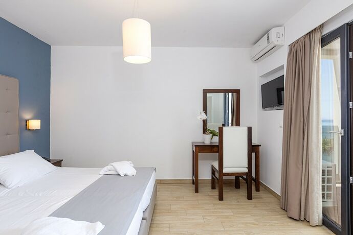 Imagen de la habitación del Hotel Golden Bay Boutique and Bungalows. Foto 13