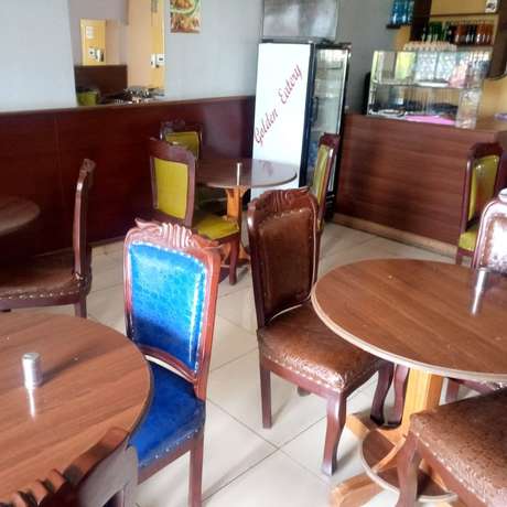 Imagen del bar/restaurante del Hotel Golden Bay, Industrial Area C. Foto 6