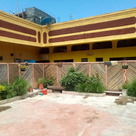 Imagen general del Hotel Golden Bay, Industrial Area C. Foto 3