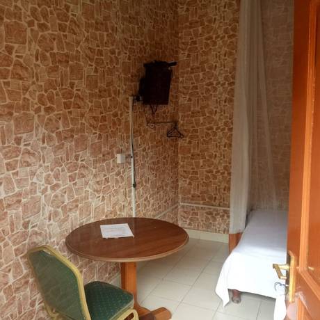 Imagen de la habitación del Hotel Golden Bay, Industrial Area C. Foto 17