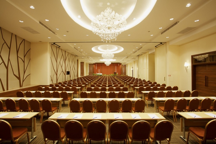 Imagen de los interiores del Hotel Golden Beach Cha-am. Foto 11