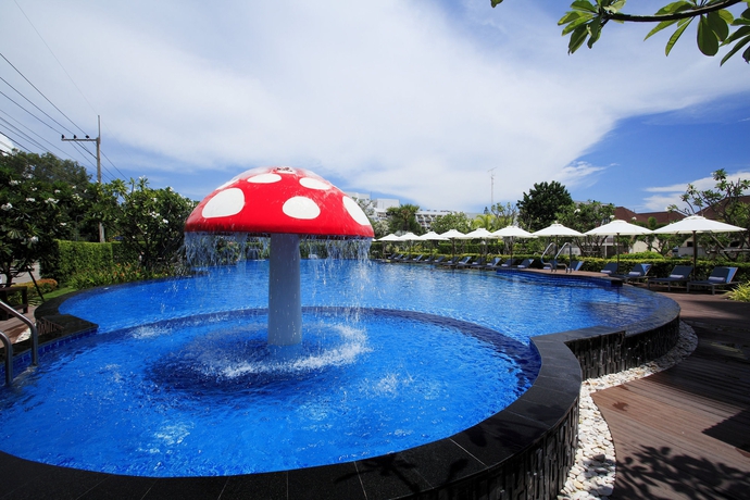 Imagen de la piscina del Hotel Golden Beach Cha-am. Foto 14