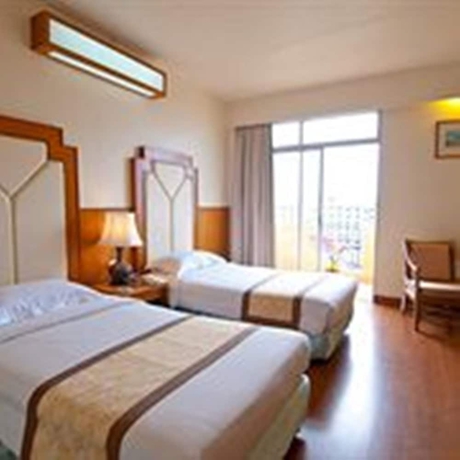 Imagen de la habitación del Hotel Golden Beach Pattaya. Foto 8