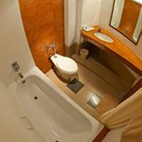 Imagen de la habitación del Hotel Golden Beach Pattaya. Foto 15