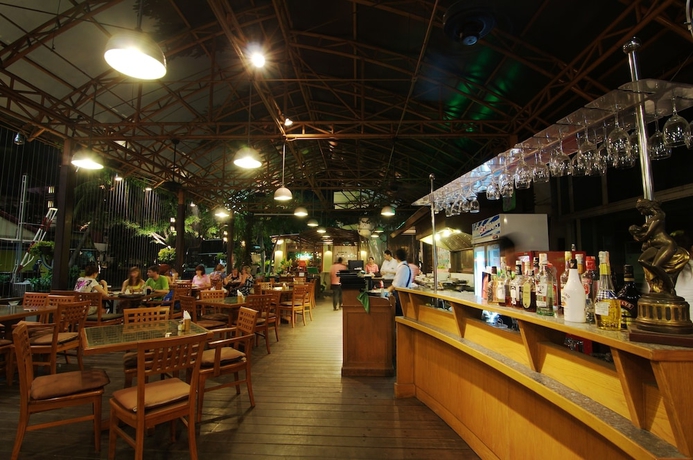 Imagen del bar/restaurante del Hotel Golden Beach Pattaya. Foto 6
