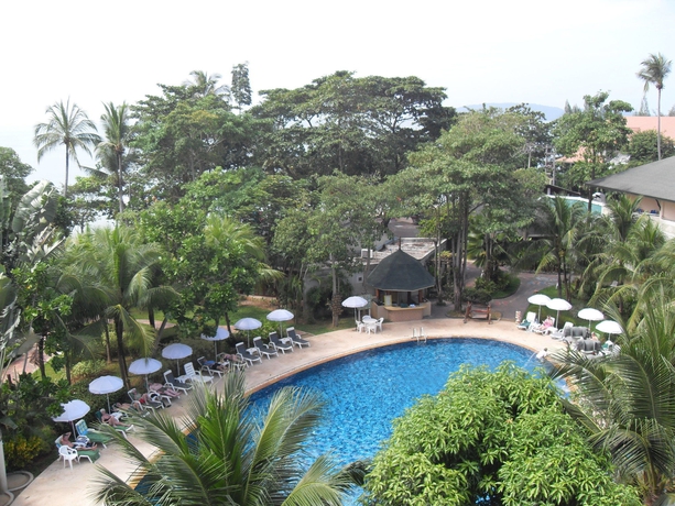 Imagen de la piscina del Hotel Golden Beach Resort. Foto 10