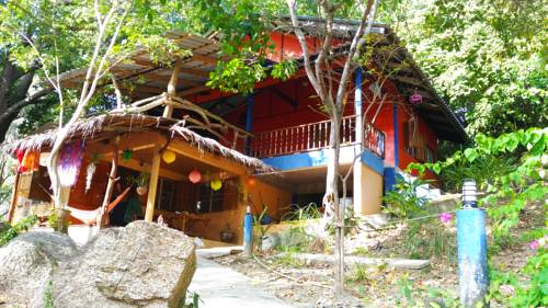 Imagen de la habitación del Hotel Golden Beach Resort, Ko Pha Ngan. Foto 13