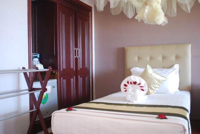 Imagen de la habitación del Hotel Golden Beach Resort, Ngapudaw. Foto 7