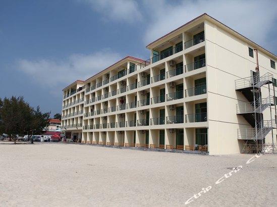 Imagen de la piscina del Hotel Golden Beach Resort, Xunliaowan. Foto 6