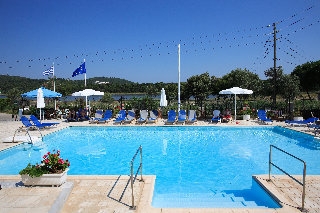 Imagen de la piscina del Hotel Golden Beach, Skíathos. Foto 4