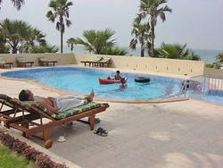 Imagen de la piscina del Hotel Golden Beach, Sukuta. Foto 11