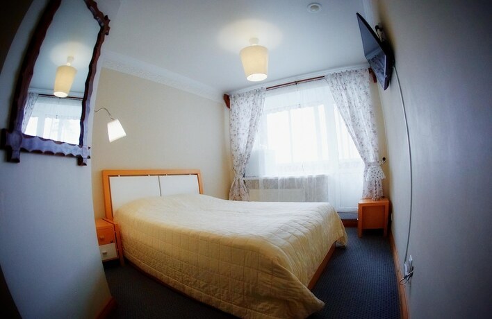 Imagen de la habitación del Hotel Golden Beach, Turgoyak. Foto 12