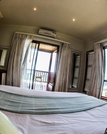 Imagen general del Hotel Golden Beach Village. Foto 7