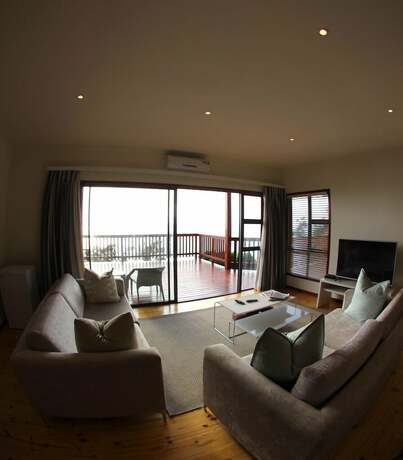 Imagen de la habitación del Hotel Golden Beach Village. Foto 16