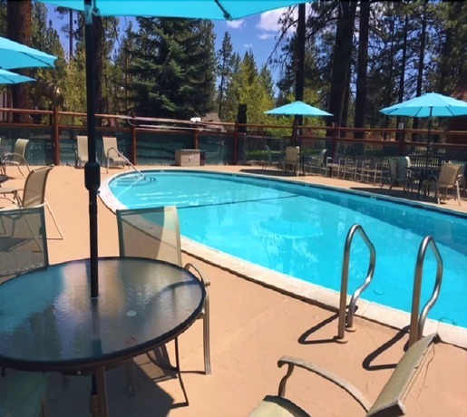 Imagen general del Hotel Golden Bear Cottages. Foto 1