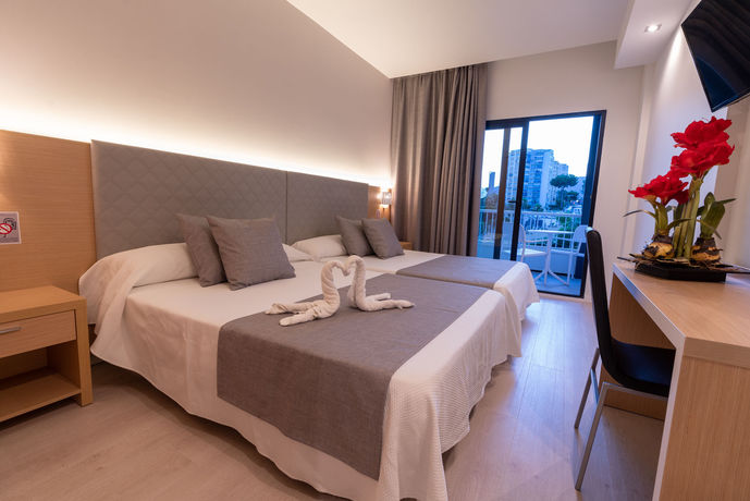 Imagen de la habitación del Hotel Golden, Benidorm - Playa Poniente. Foto 10
