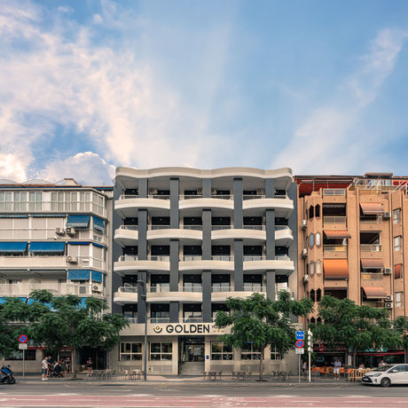 Imagen de los exteriores del Hotel Golden, Benidorm - Playa Poniente. Foto 12