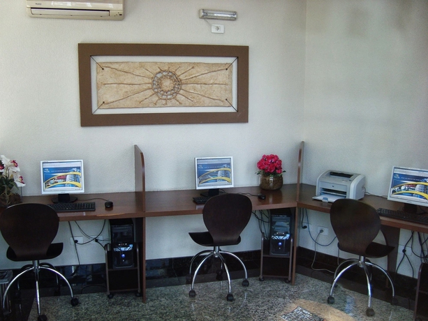 Imagen de los interiores del Hotel Golden Blue. Foto 10