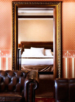Imagen de la habitación del Hotel Golden Boutique Melawai. Foto 3