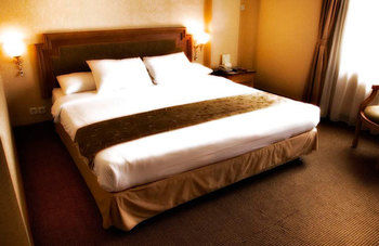 Imagen de la habitación del Hotel Golden Boutique Melawai. Foto 6