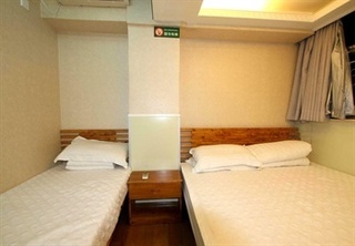 Imagen de la habitación del Hotel Golden Bridge. Foto 11