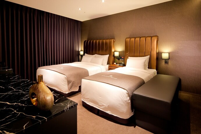 Imagen general del Hotel Golden Business. Foto 1
