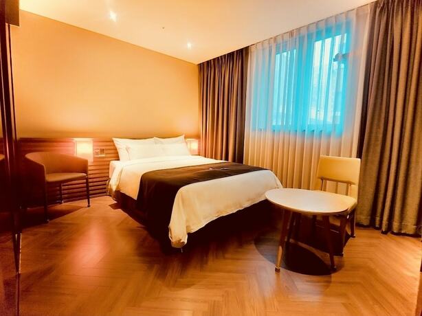 Imagen de la habitación del Hotel Golden Business. Foto 14