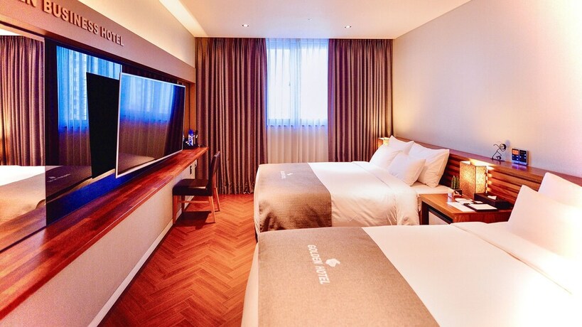 Imagen de la habitación del Hotel Golden Business. Foto 30