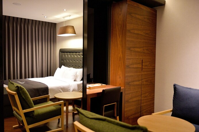 Imagen de la habitación del Hotel Golden Business. Foto 31