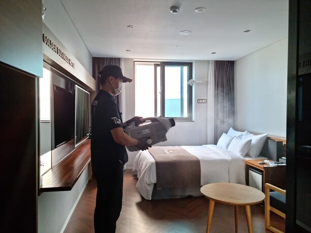 Imagen de los interiores del Hotel Golden Business. Foto 34