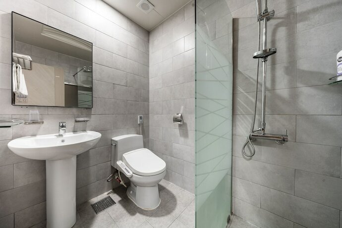 Imagen de la habitación del Hotel Golden Business. Foto 17