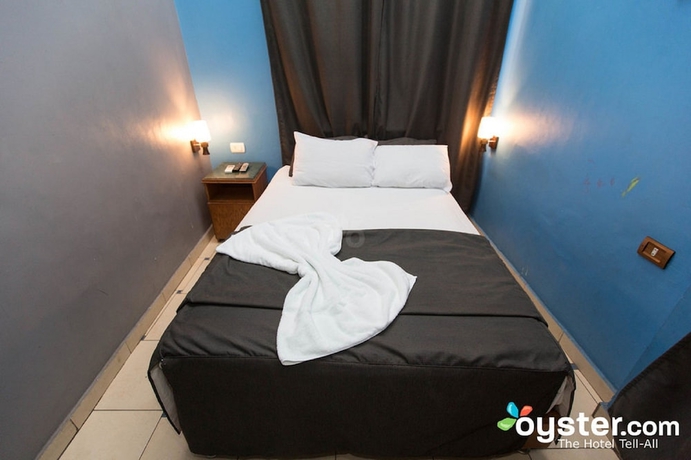 Imagen de la habitación del Hotel Golden Cairo. Foto 7