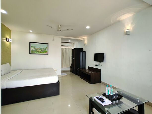 Imagen de la habitación del Hotel Golden Chariot Daman. Foto 17