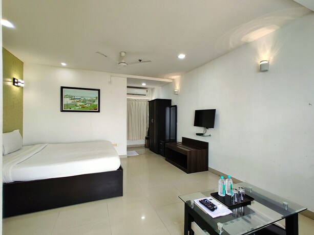 Imagen de la habitación del Hotel Golden Chariot Daman. Foto 20