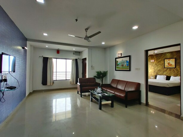 Imagen de la habitación del Hotel Golden Chariot Daman. Foto 21