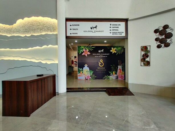 Imagen de los interiores del Hotel Golden Chariot Daman. Foto 28