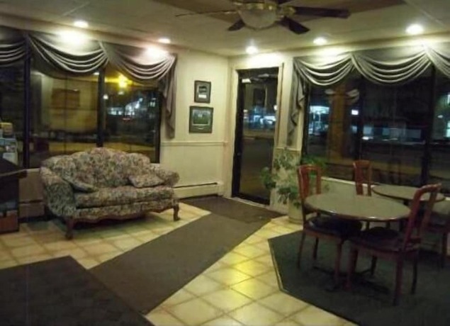 Imagen general del Hotel Golden Circle Inn. Foto 7