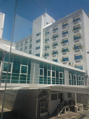 Imagen de la piscina del Hotel Golden City Rayong. Foto 16