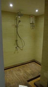 Imagen de la habitación del Hotel Golden Cliff House. Foto 3