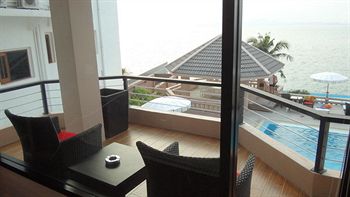 Imagen de la habitación del Hotel Golden Cliff House. Foto 5