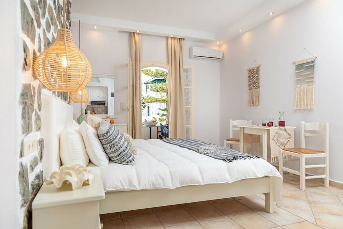 Imagen de la habitación del Hotel Golden Coast Naxos. Foto 17