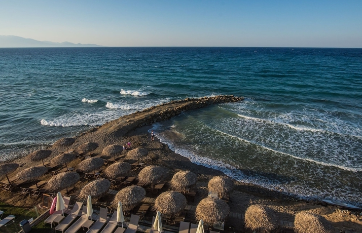 Imagen de la habitación del Hotel Golden Coast Resort. Foto 9