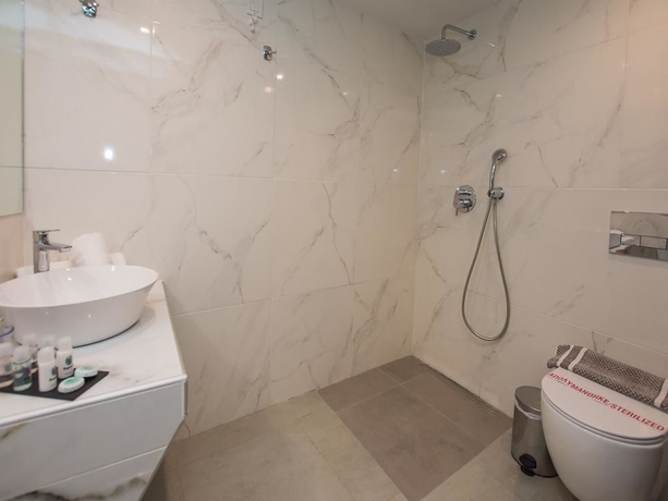 Imagen de la habitación del Hotel Golden Coast Resort. Foto 13