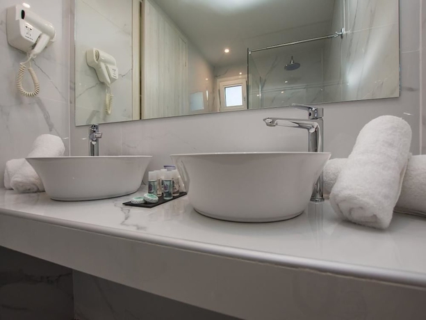 Imagen de la habitación del Hotel Golden Coast Resort. Foto 15