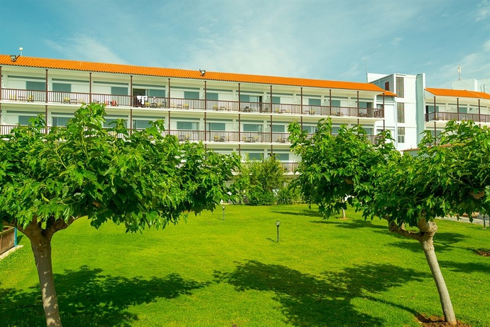 Imagen de los exteriores del Hotel Golden Coast and Bungalows - All Inclusive. Foto 8