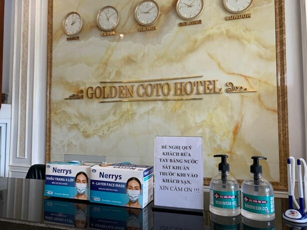 Imagen de los interiores del Hotel Golden Coto. Foto 34